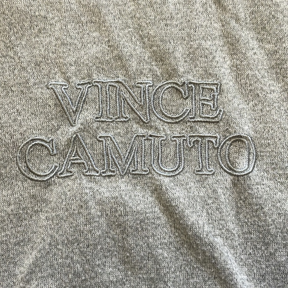 Vince Camuto Soft Heathered Gray Short Sleeve Sweater - Picture 2 of 6